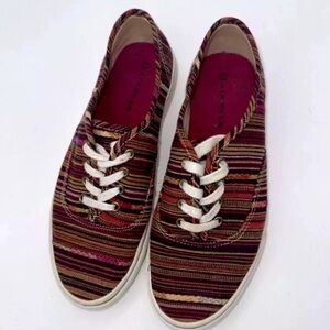 Canvas Striped Tapestry Low Top Sneakers Comfort Shoes Size Men’s 7.5 Women’s 9
